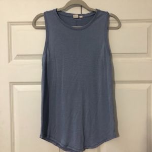 GAP sleeveless top